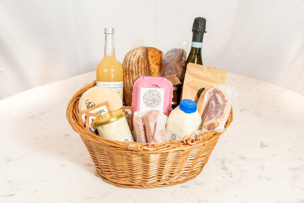 Couples short break hamper Fritton Lake